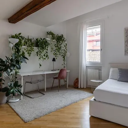 Casa Aposa A 5 Minuti Da Piazza Maggiore アパート *